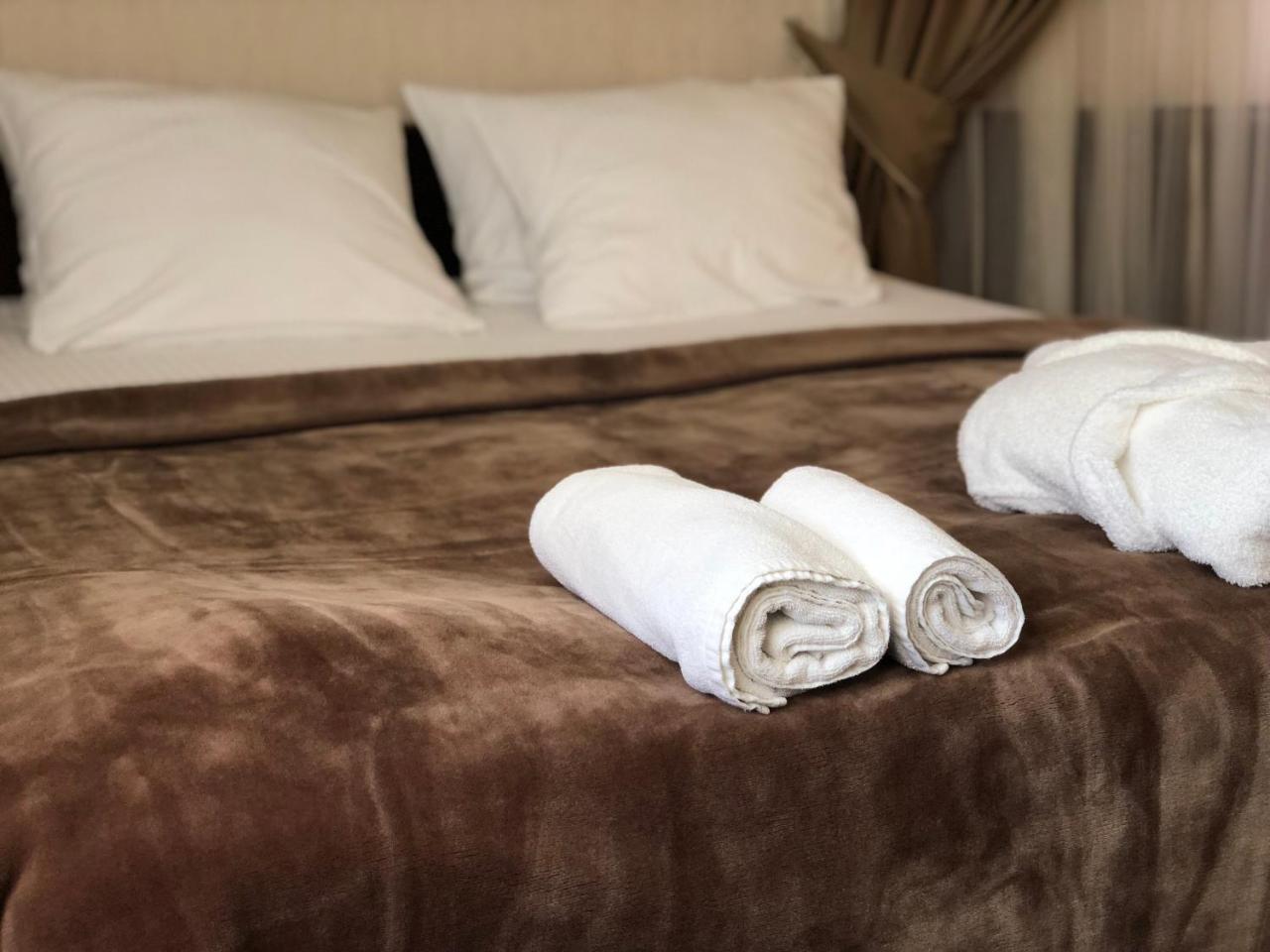 Hotel Dwor Choiny Kazimierówka Exteriör bild
